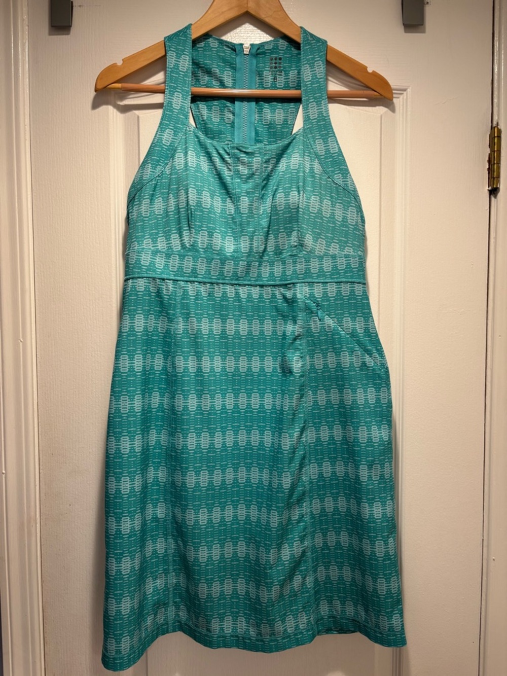 Title Nine Arabella Athletic Dress Built-In Bra Teal Green Zip Back size 8